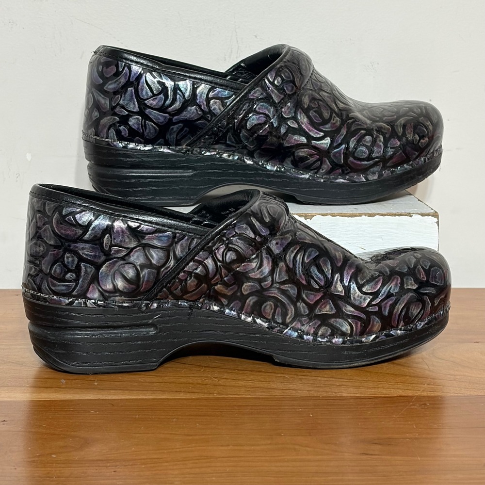 Dansko Professional Clogs Womens 38 Iridescent Floral Patent Leather Black